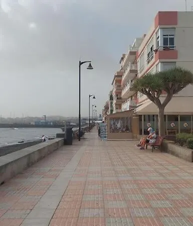Seaside With Balcony Lägenhet